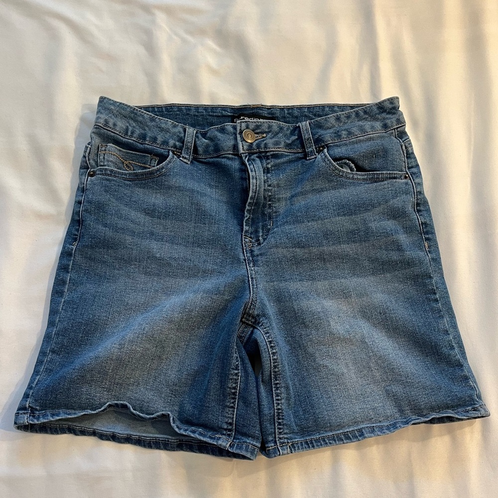 poured in blue jorts